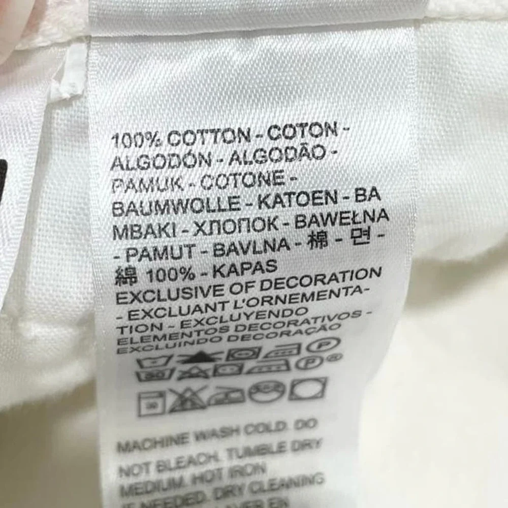 Levi’s High Waisted Mom Shorts In White 28 NWT - Picture 10 of 10